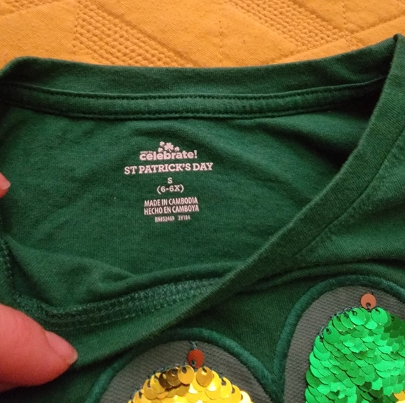 4 girls shirts - Picture 8 of 12